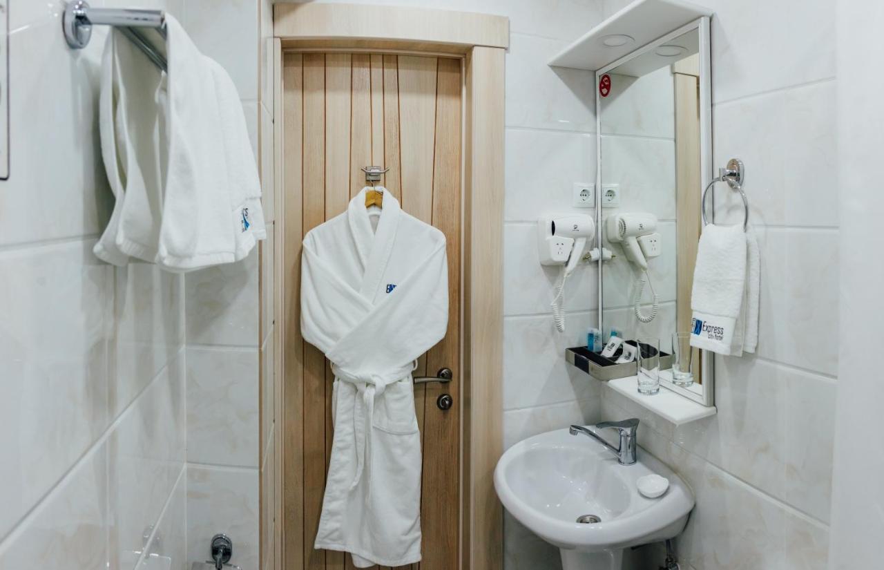 Express City Hotel ชุมเกนท์ ภายนอก รูปภาพ